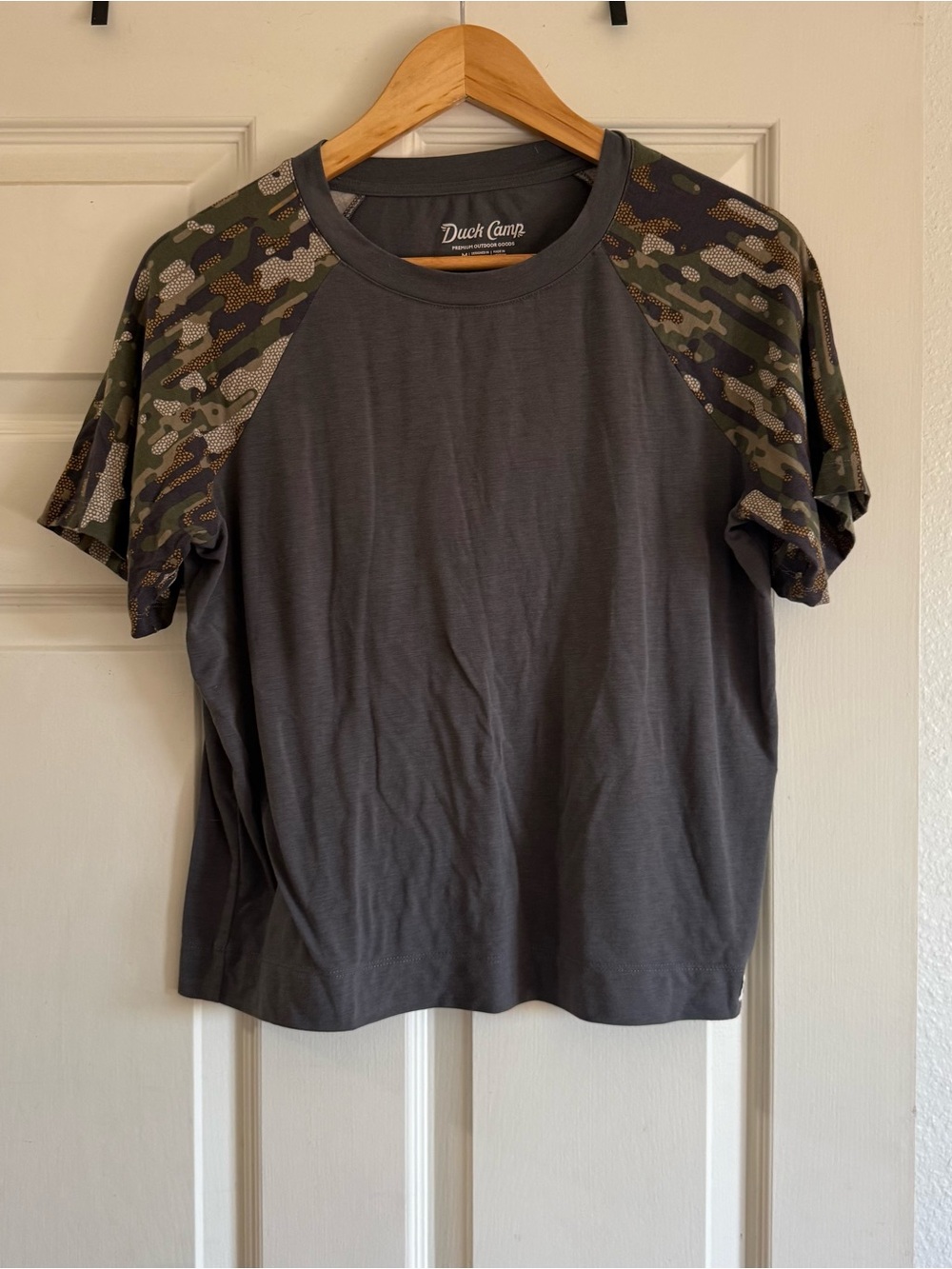 Duck Camp Women's Short Sleeve Tee in Charcoal with Camo Sleeves
